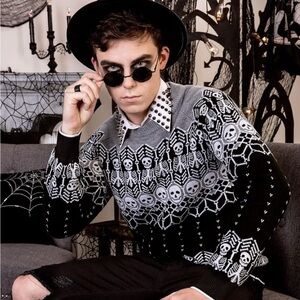 NWOT Unisex Skeleton Sweater